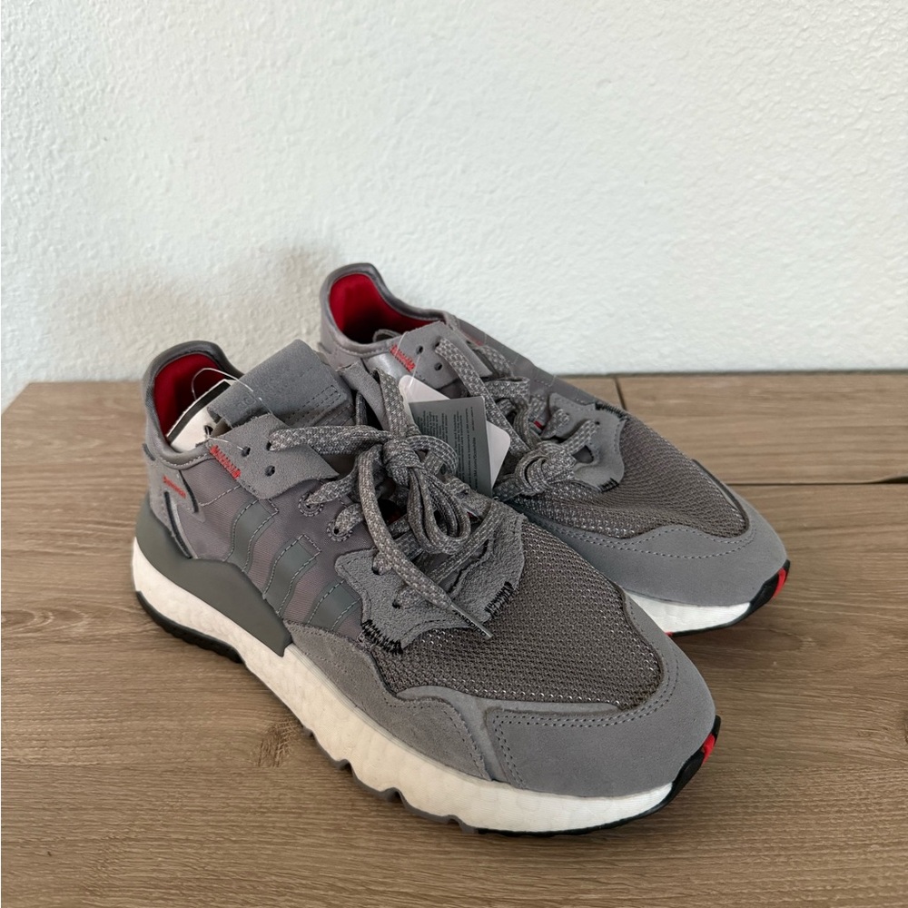 Adidas Youth Gray and Red Sneakers (6)